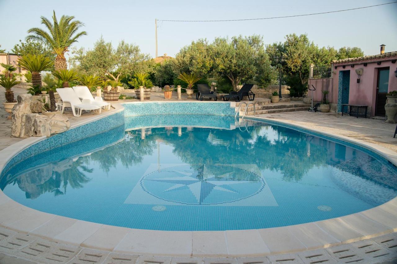 Dependance In Villa Con Piscina Ragusa Kültér fotó