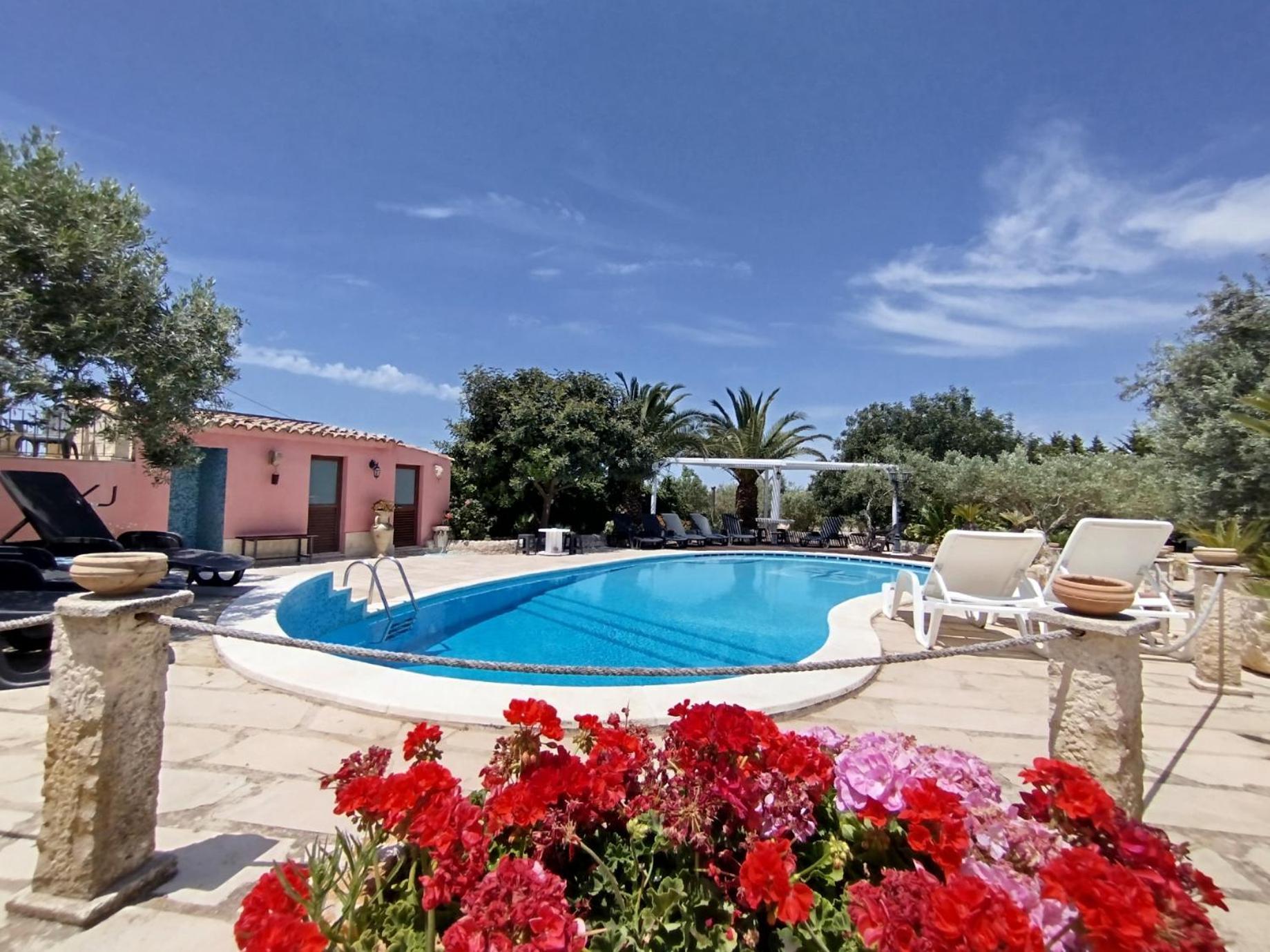 Dependance In Villa Con Piscina Ragusa Kültér fotó